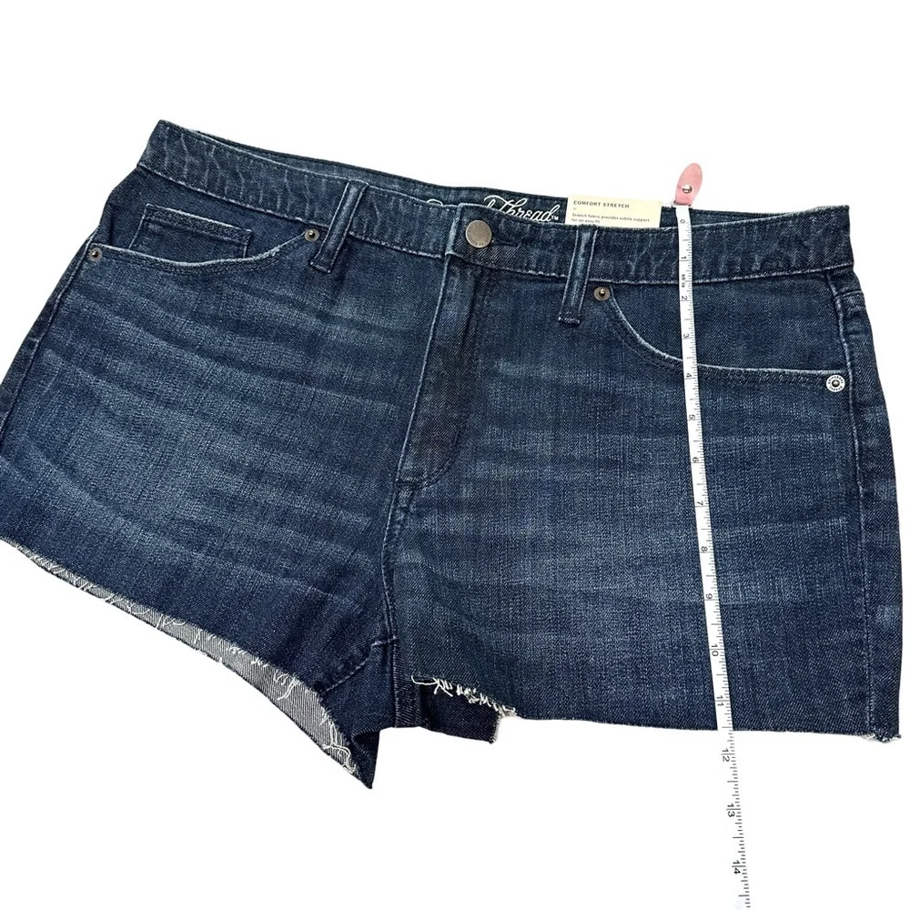 Universal Thread High Rise Dark Blue Denim Shorts Size 14/32 NWT